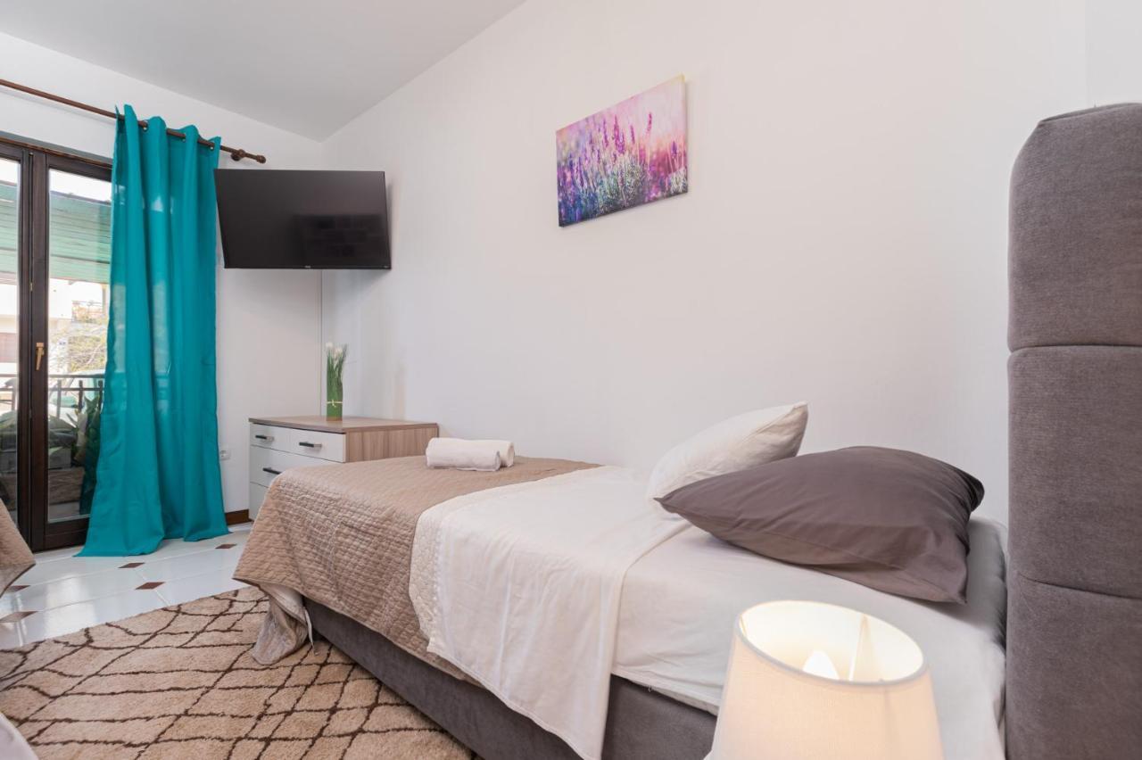Cukerina Apartment With Whirpool & Sauna Porec Bagian luar foto