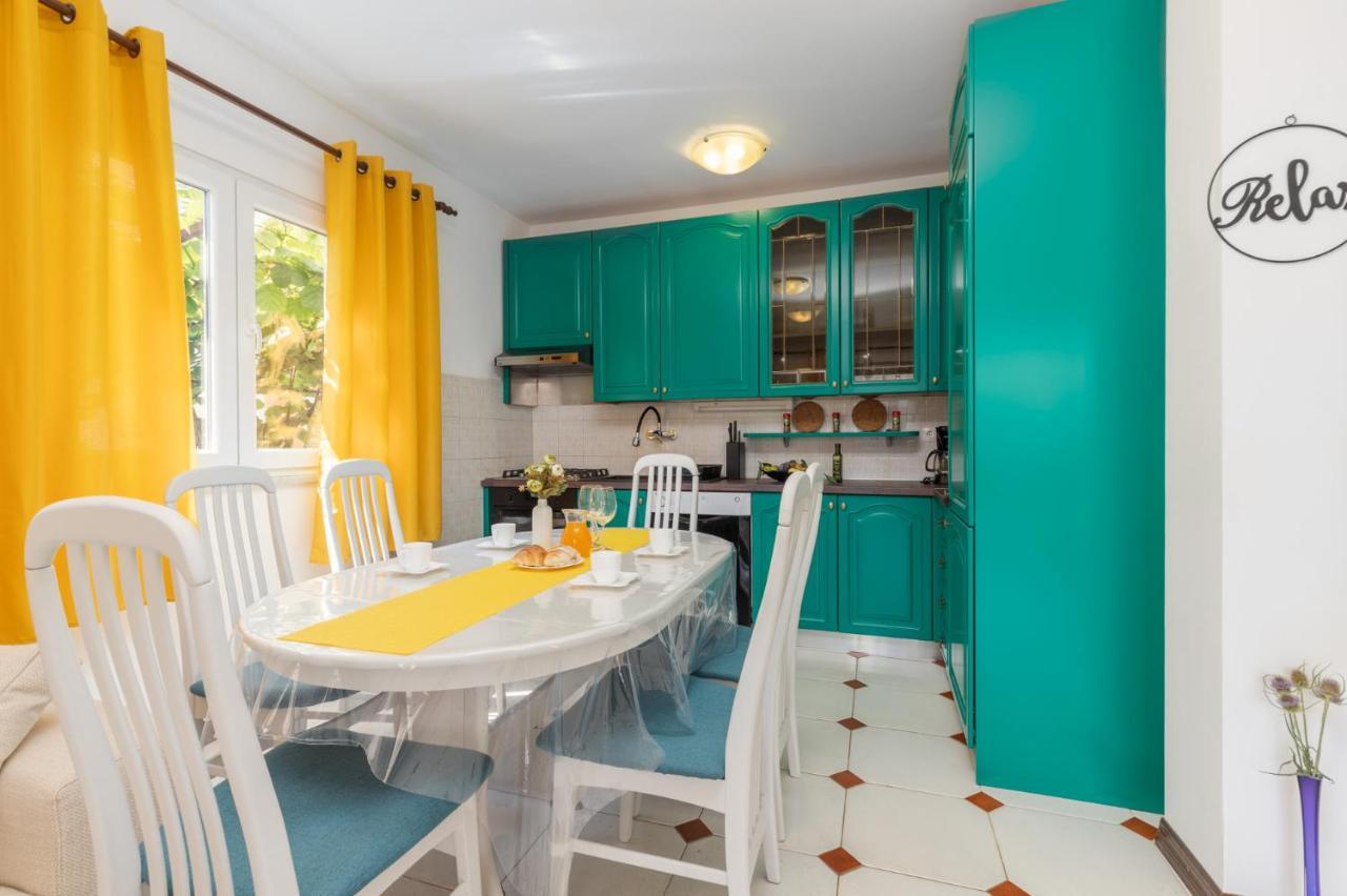 Cukerina Apartment With Whirpool & Sauna Porec Bagian luar foto