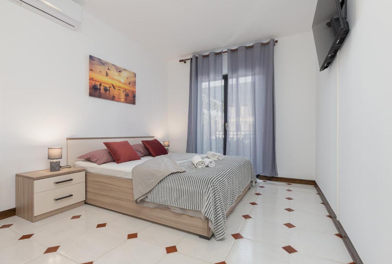 Cukerina Apartment With Whirpool & Sauna Porec Bagian luar foto