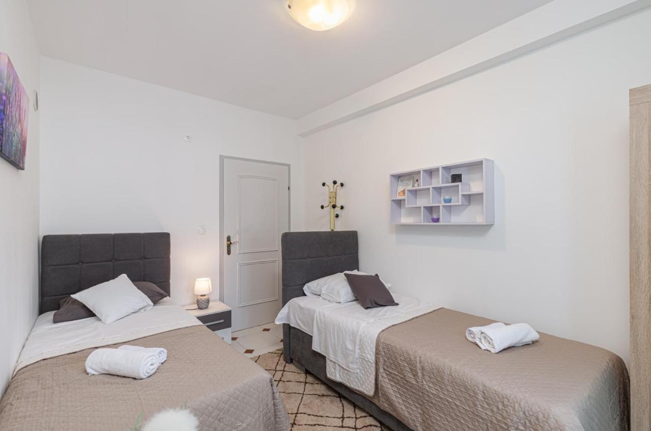 Cukerina Apartment With Whirpool & Sauna Porec Bagian luar foto