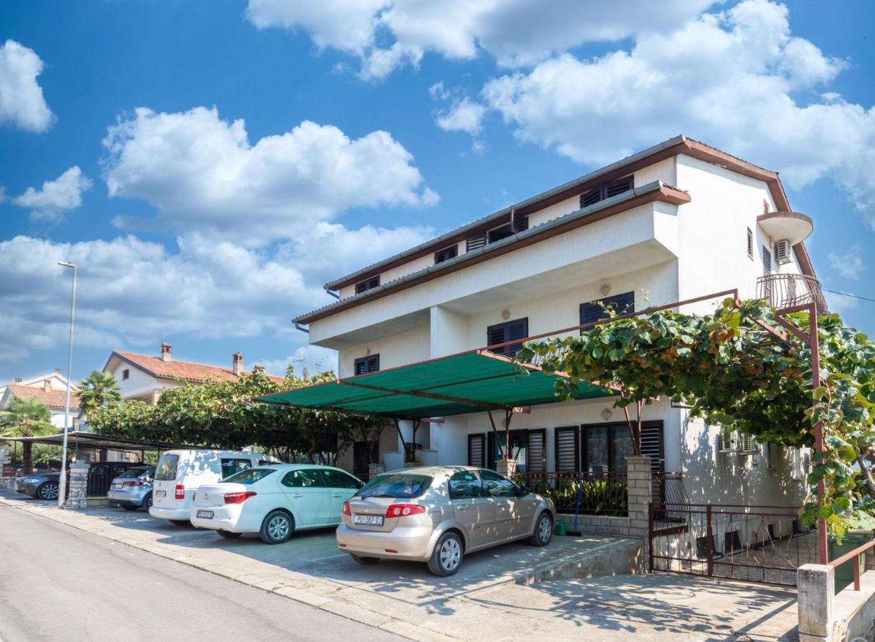Cukerina Apartment With Whirpool & Sauna Porec Bagian luar foto